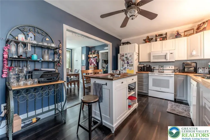 Kitchen all Appliances Included
