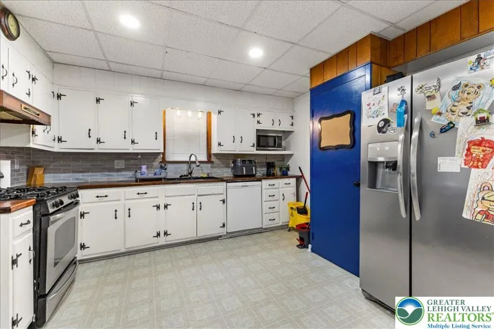 Eat in Kitchen