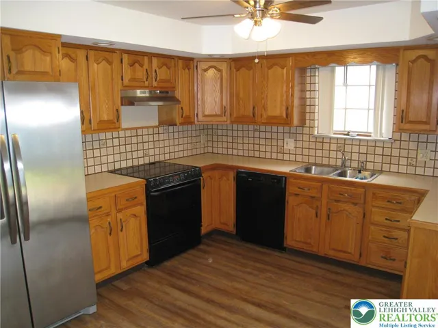 Eat in Kitchen