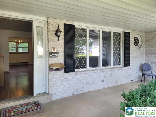 Covered front porch - 2