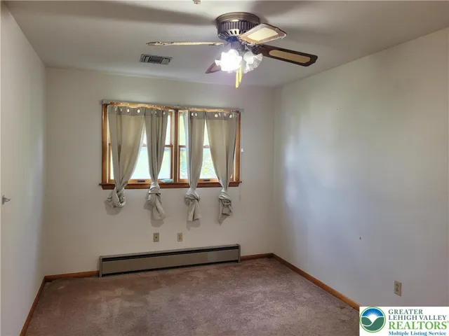 Bedroom - 1/office