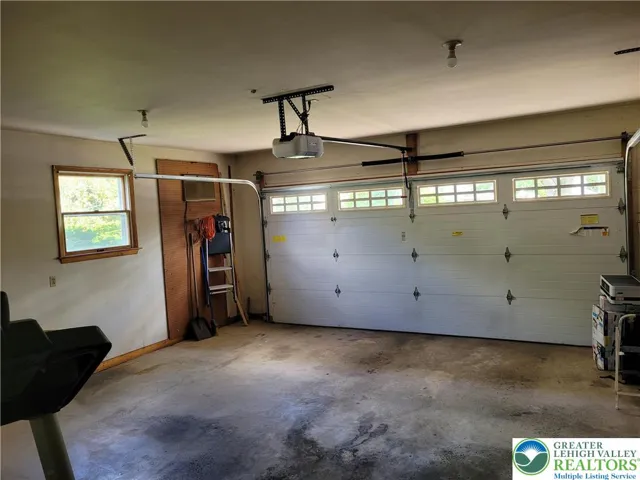 Garage - 1