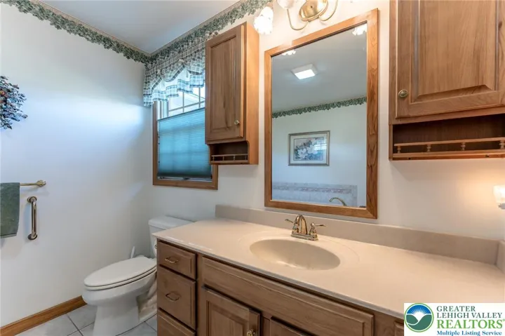 Full Bathroom #1