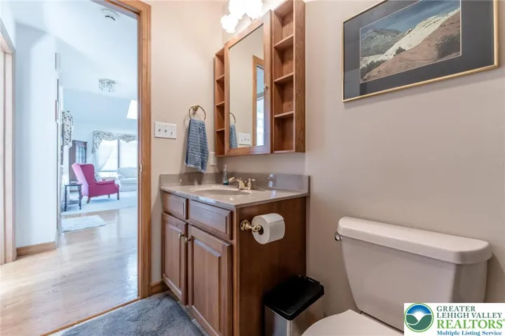 Full Bathroom #2