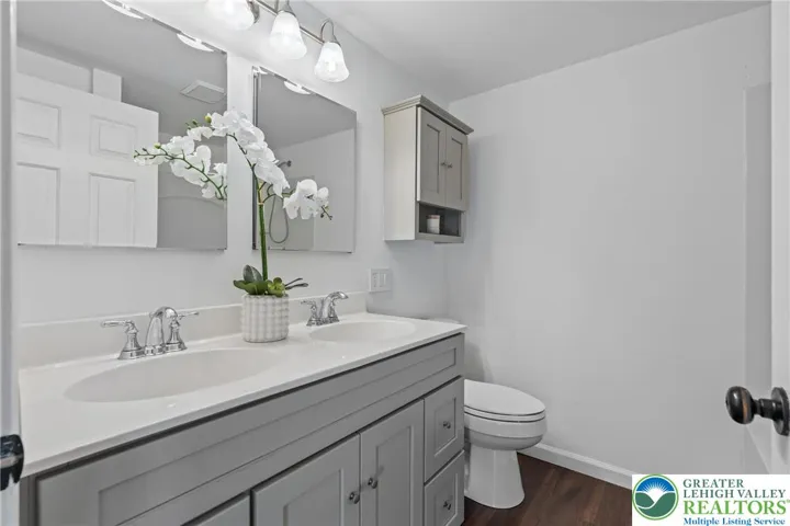 Second floor hall bath