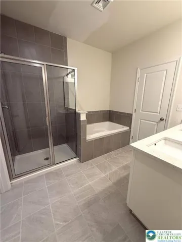 Owners Bath