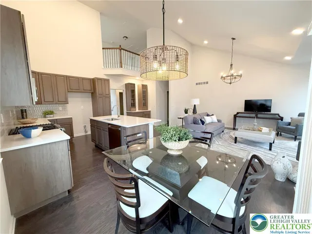 Kitchen/Breakfast Nook