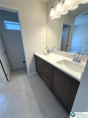 Owners Bath