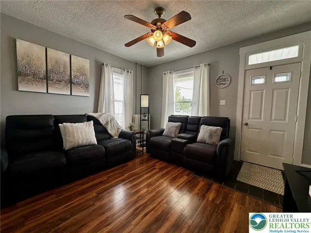 A cozy & inviting living room