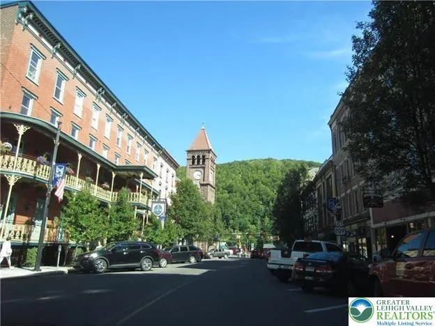 10 mins from downtown Jim Thorpe