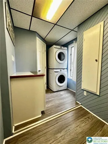 Laundry/mudroom conveniently located off the kitchen