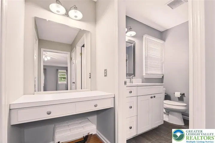 Primary Vanity, full bath