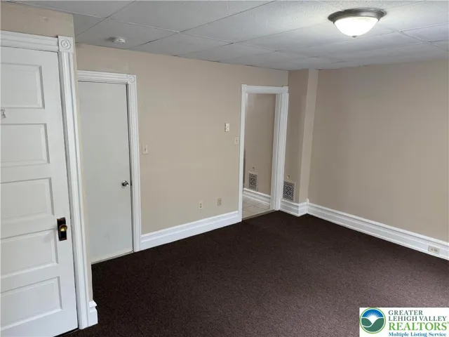 Living Room w/ closet