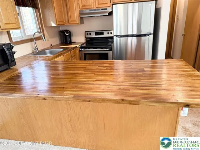 New butcher block countertop