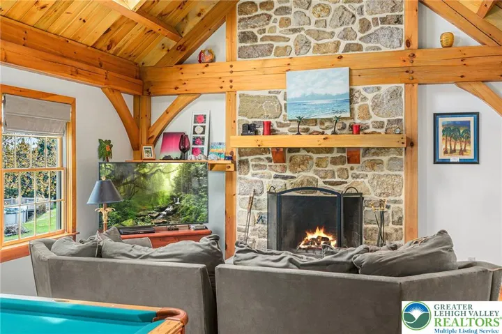 Family room Fireplace