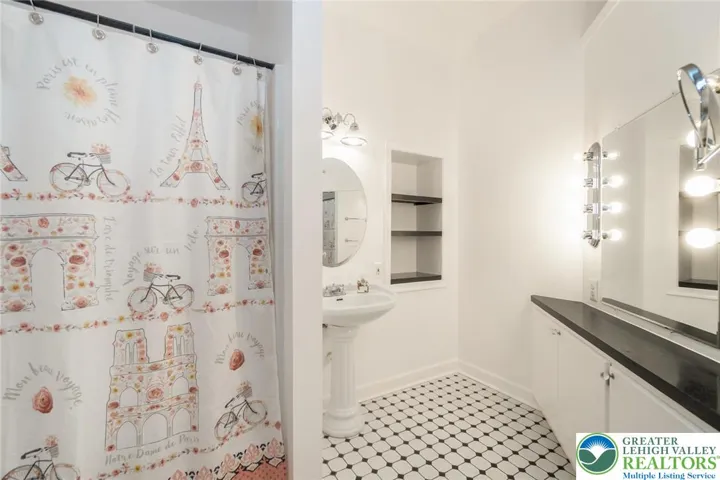 Primary ensuite bathroom