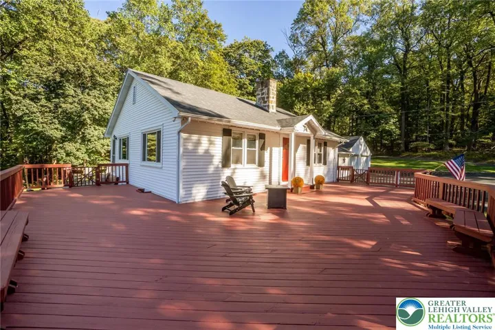 Front/Side of home from oversized deck