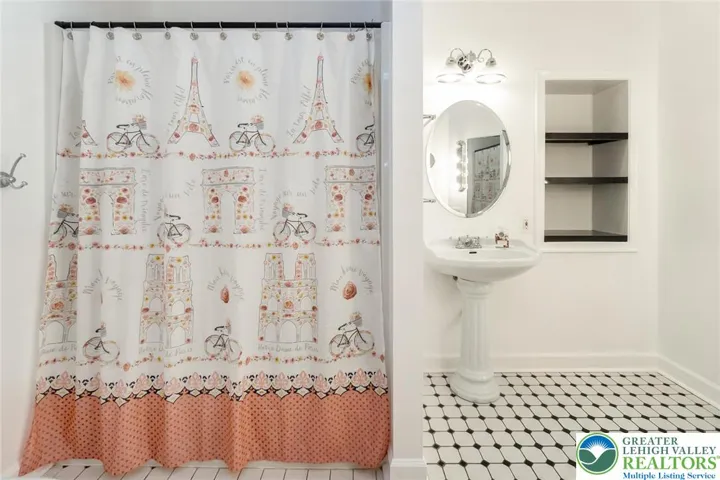 Primary ensuite bathroom