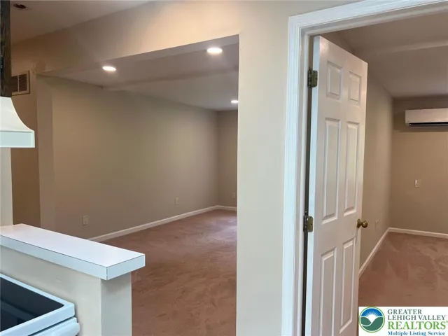 Kitchen/Hall connection