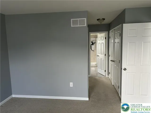 PRIMARY BEDROOM HALL WAY