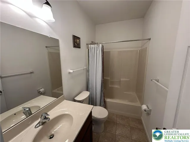 Full Bathroom