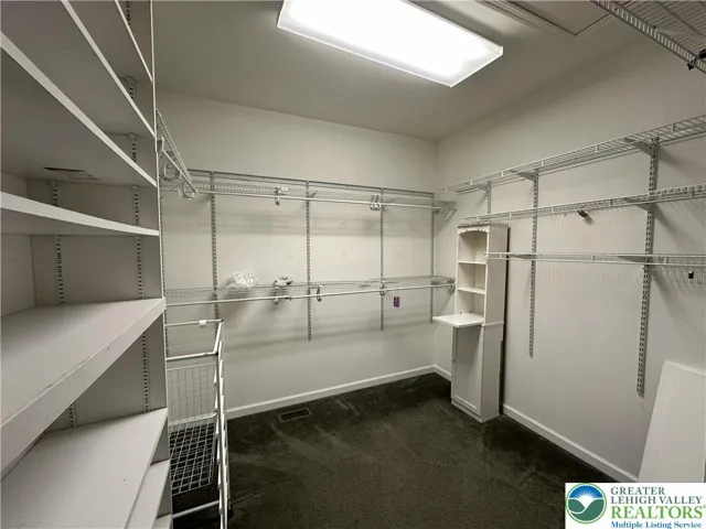 Walk in Closet