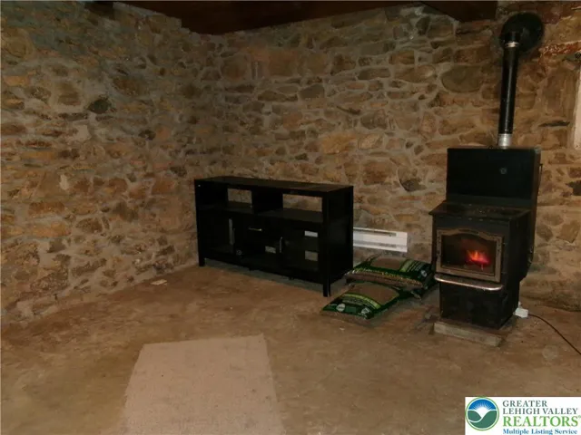 Pellet stove heats the entire home.