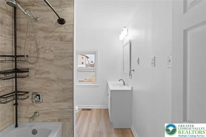 2nd FL Full Bathroom