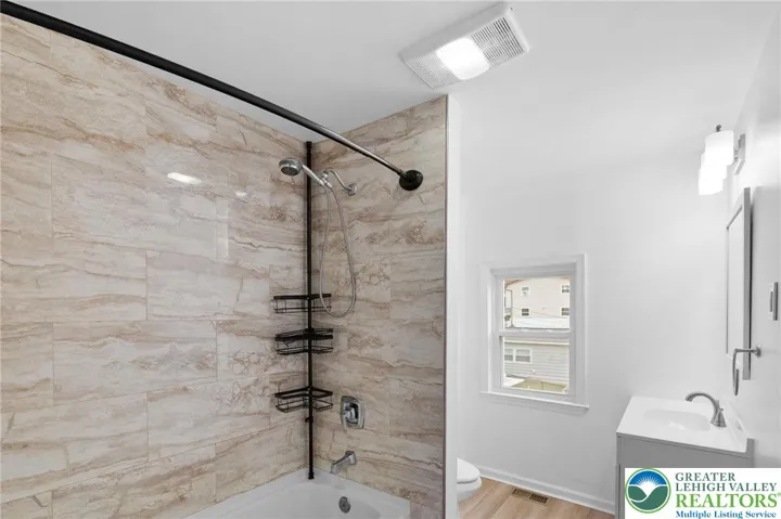 2nd FL Full Bathroom
