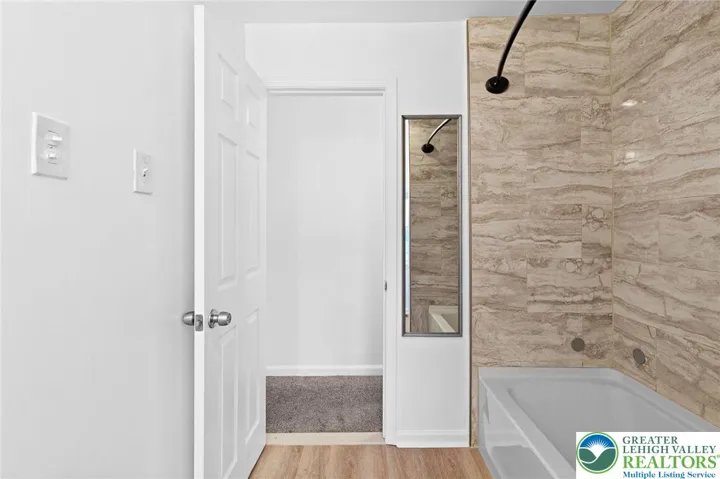 2nd FL Full Bathroom