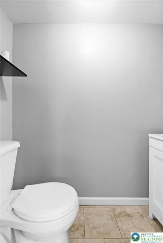 1st FL half bathroom