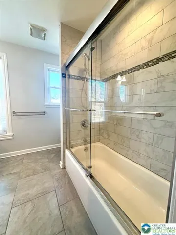 2nd floor full bath