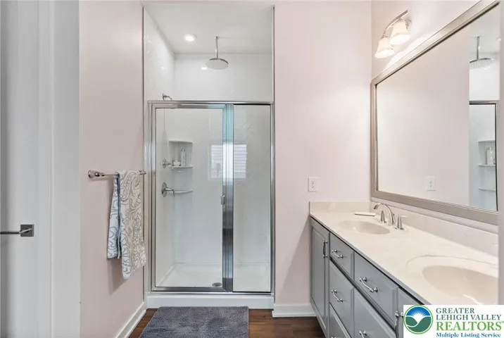 Primary Ensuite Bathroom Shower with Bench & Rainfall Shower Head