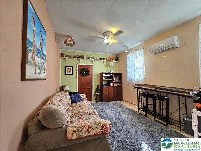 1st floor den/office - extended family suite