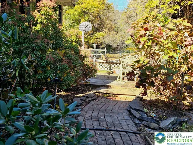 Rear walkway