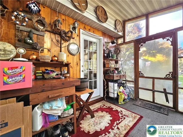 3-season screened porch