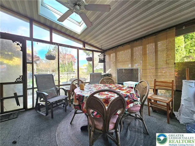 3-season screened porch