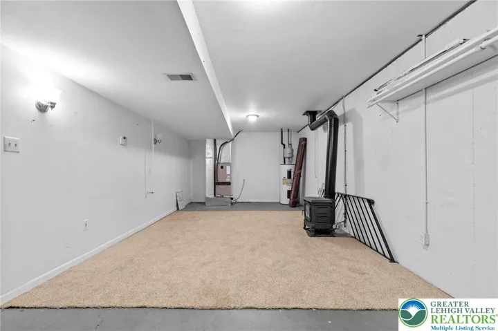 Lower level Family room/Rec room