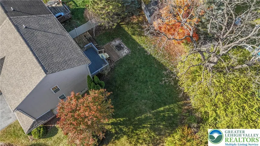 Overhead view gives you an idea of the privacy back here.