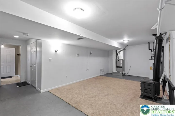 Ot holds the supplementary heat propane stove