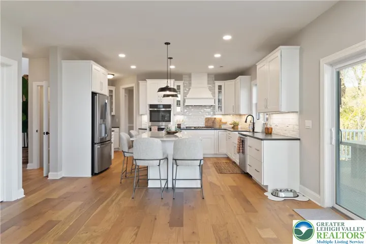 Kitchen *Photos are of a previously built model home. Features, finishes, and options may vary*