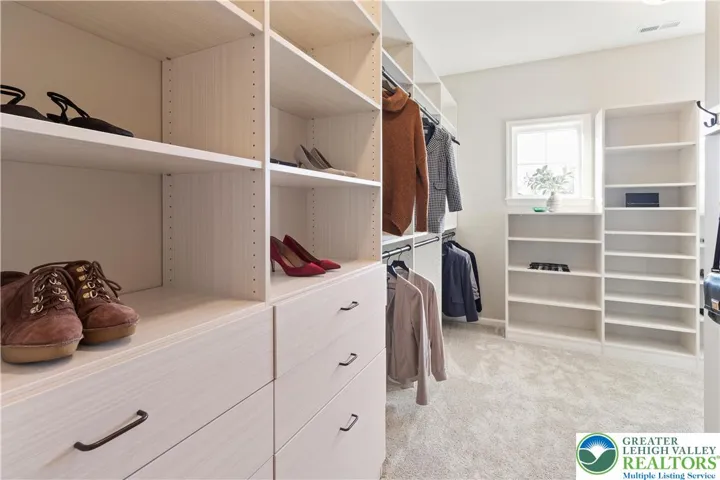 Owner's WIC *Photos are of a previously built model home. Features, finishes, and options may vary*