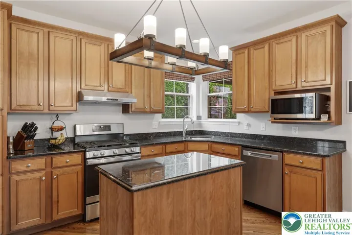 Quartz counters, bright and open to the Family Room