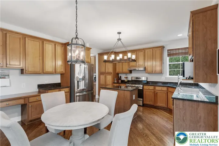 Kitchen, abundant cabinets!