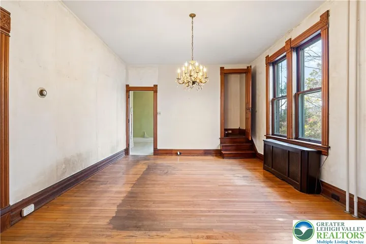 Original hardwood floors
