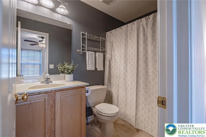 Bedroom #2 en-suite bathroom
