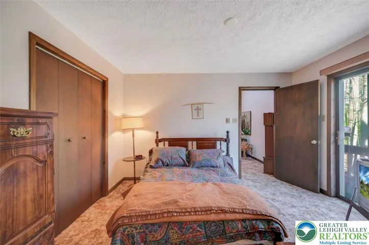 Master Bedroom w/ Deck Access