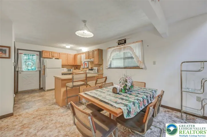 Dining Room & Kitchen