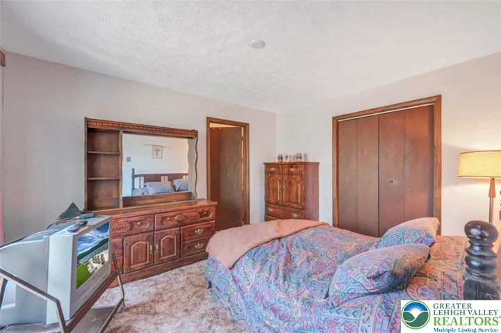 1st Floor Primary Bedroom