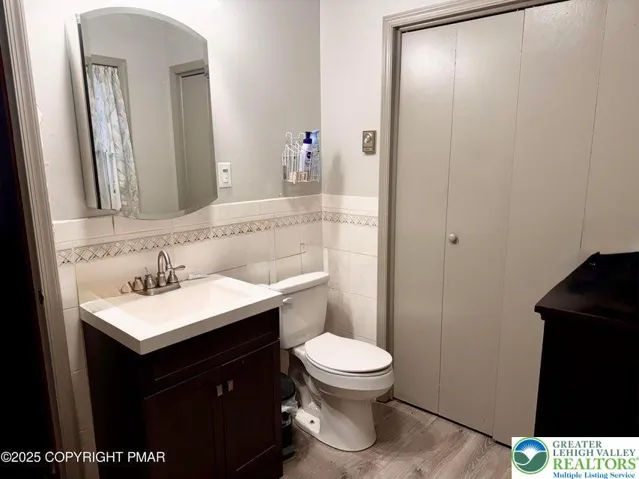 1/2 Bath